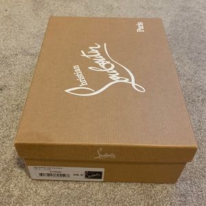 Christian Louboutin So Kate Shoebox